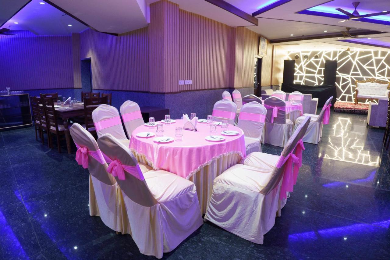 Hotel Vihaan Residency Zirakpur Kültér fotó